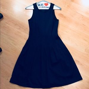 Banana Republic sleeveless dress w/ pleated skirt
